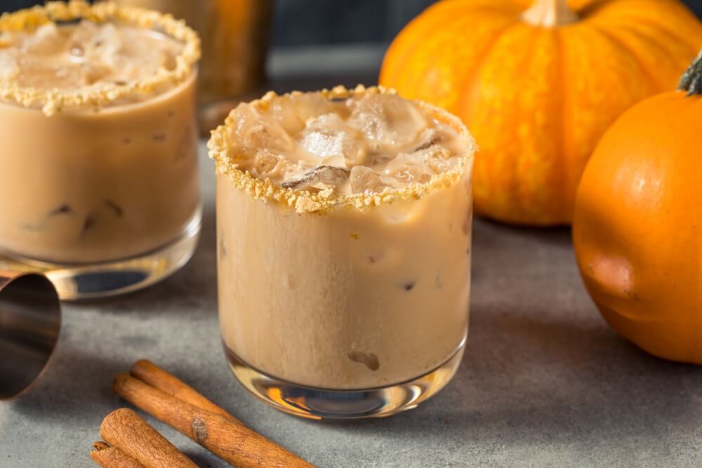 Best Halloween Cocktails To Make in Your Otter Rock Lodging